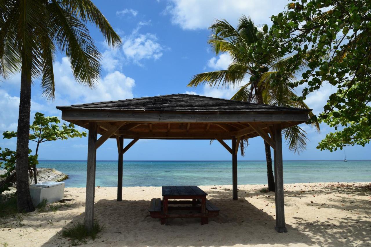 Maison créole, côté plage Bel emplacement Port-Louis Extérieur photo